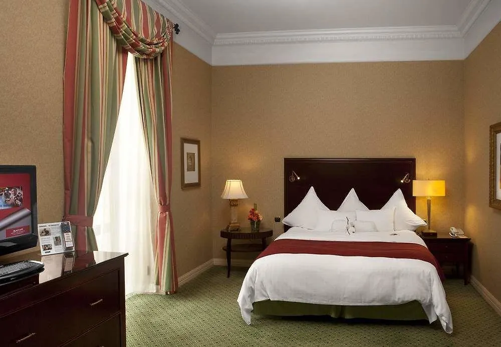 Tbilisi Marriott Hotel 5*,