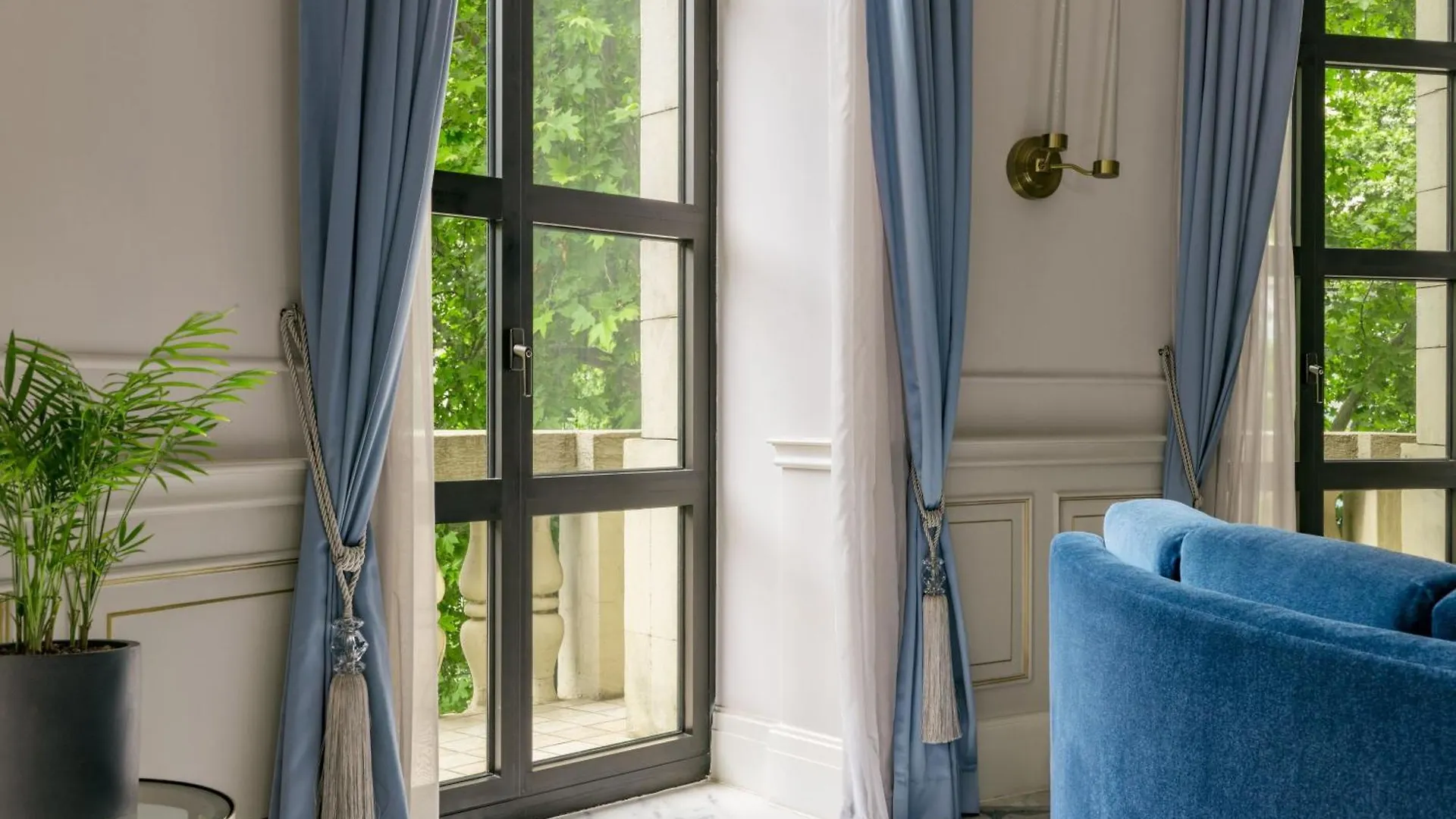 Tbilisi Marriott Hotel 5*,