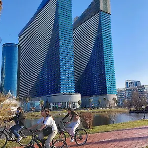 Twins Tower Orbi باتومي